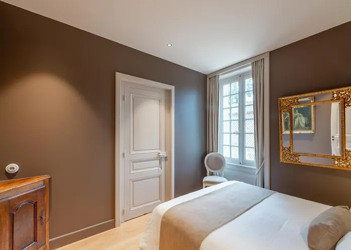 Chateau De Champ-renard