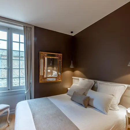 Chateau De Champ-renard بيت للعطل *